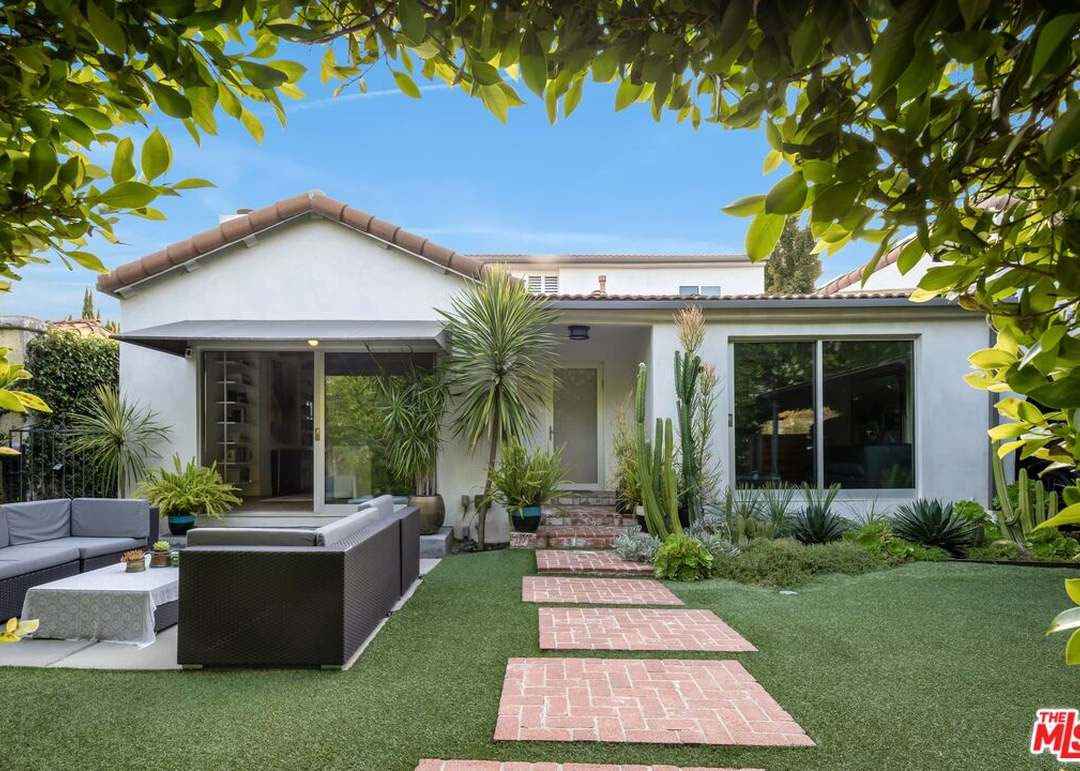 1200 Club View Drive